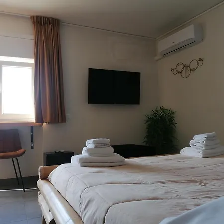 Asian & Luxury Diffused In Historical Center Gasthof