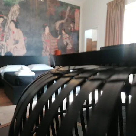 Asian & Luxury Diffused In Historical Center